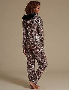 Giraffe Pyjamas